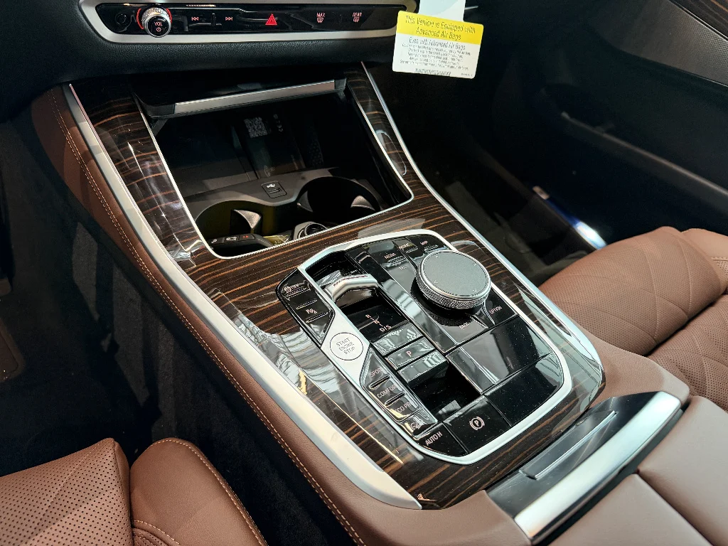 New 2026 Manhattan Green Metallic BMW xDrive40i image 10