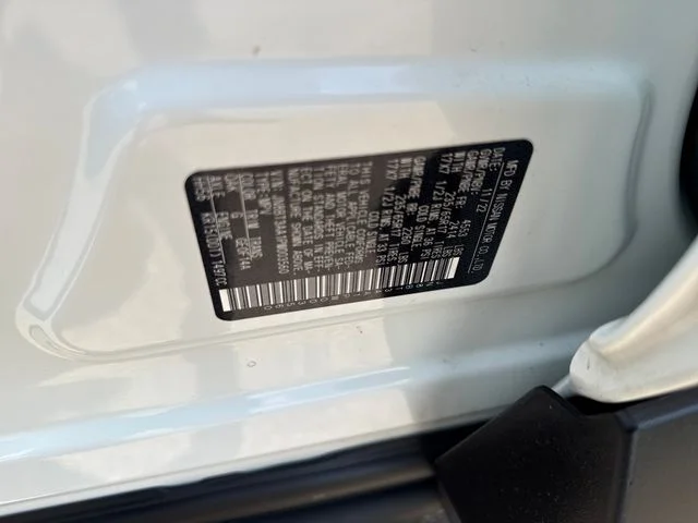 Used 2023 White Nissan S image 27
