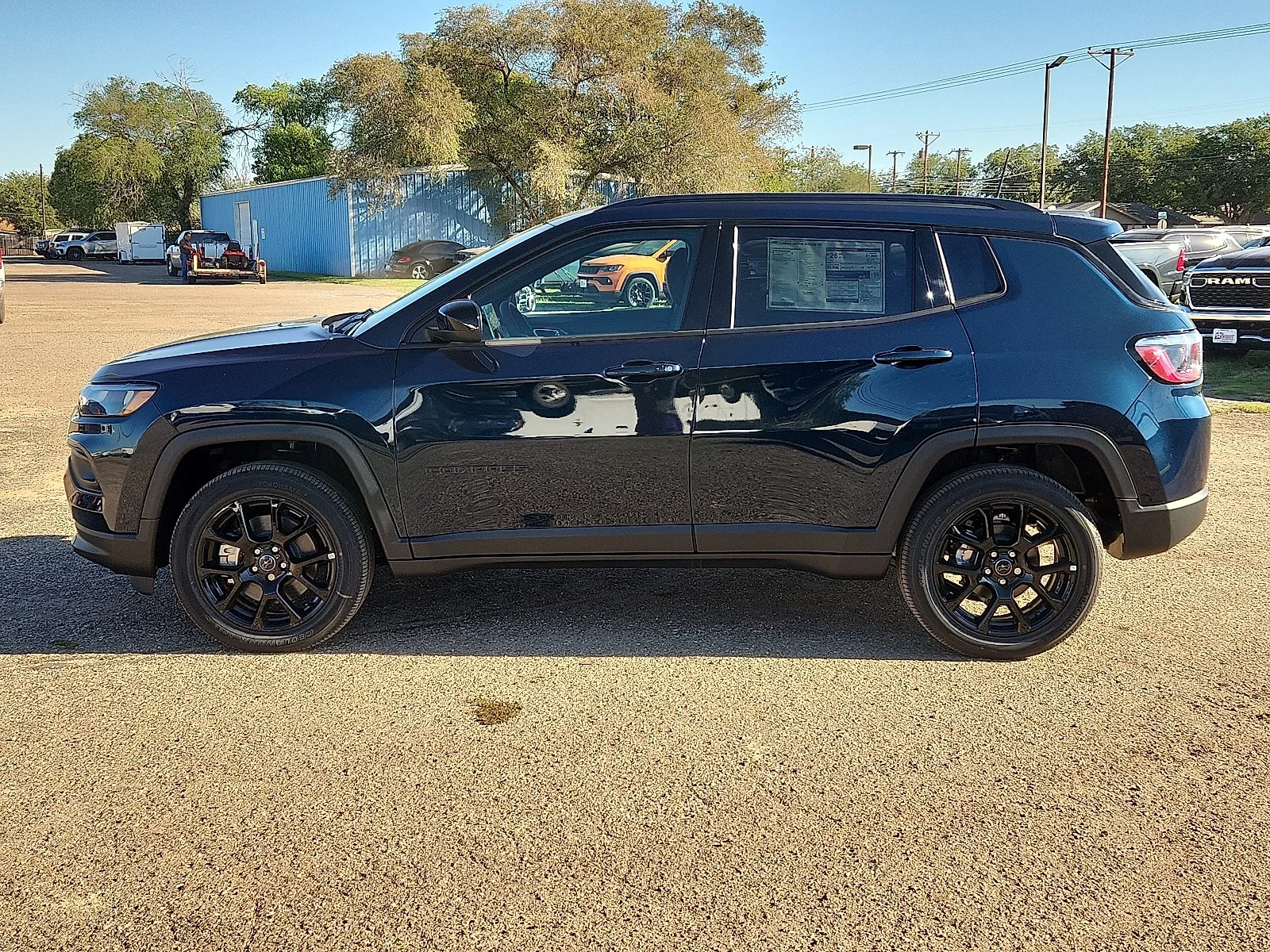 New 2026 PPS Fathom Blue Jeep LATITUDE 4X4 image 2