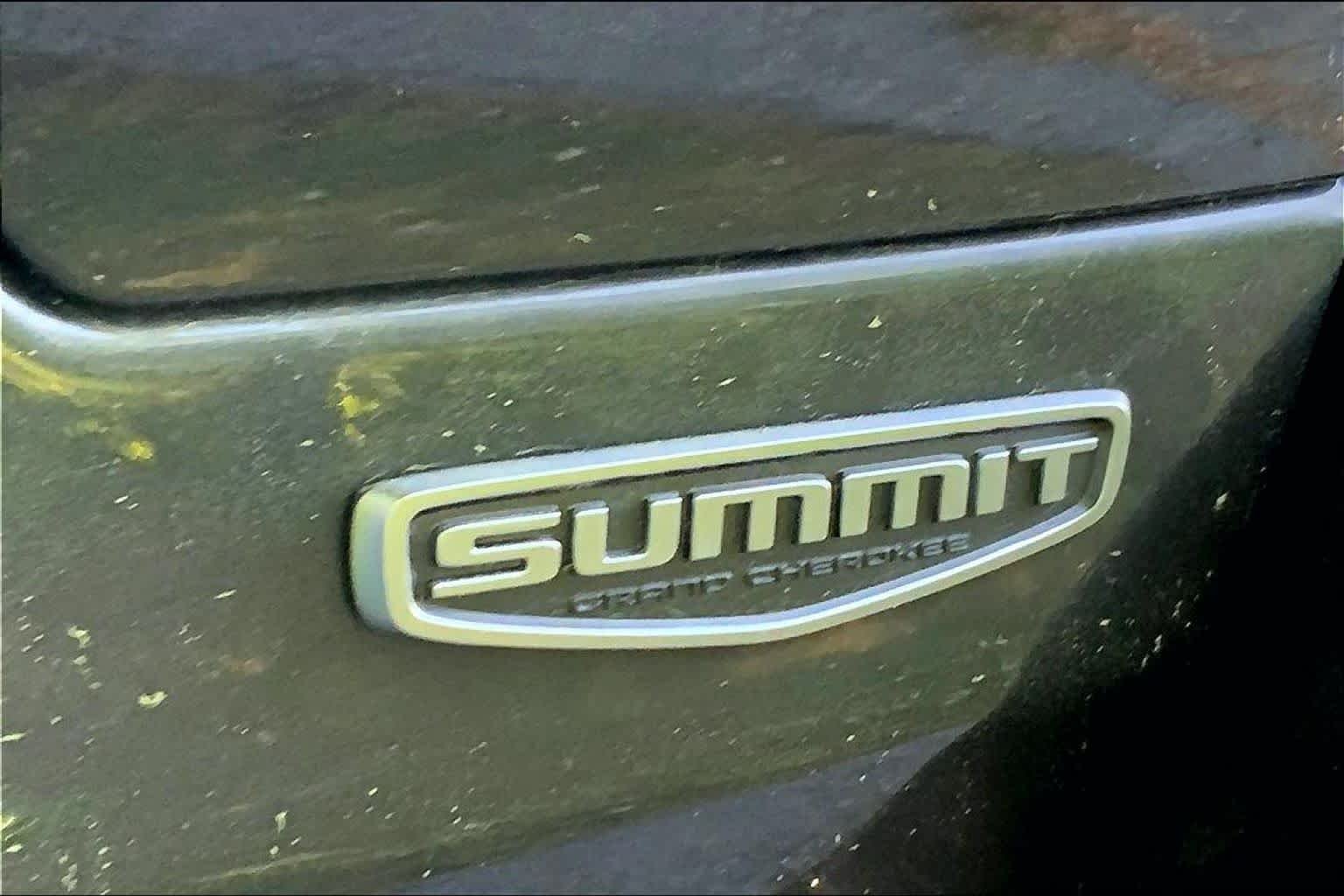 Used 2023 Baltic Gray Metallic Clearcoat Jeep Summit image 10