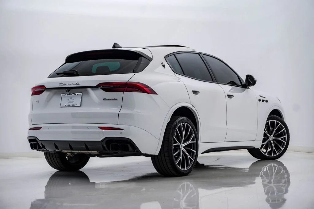 New 2026 Bianco Astro Metallic Maserati Modena image 9