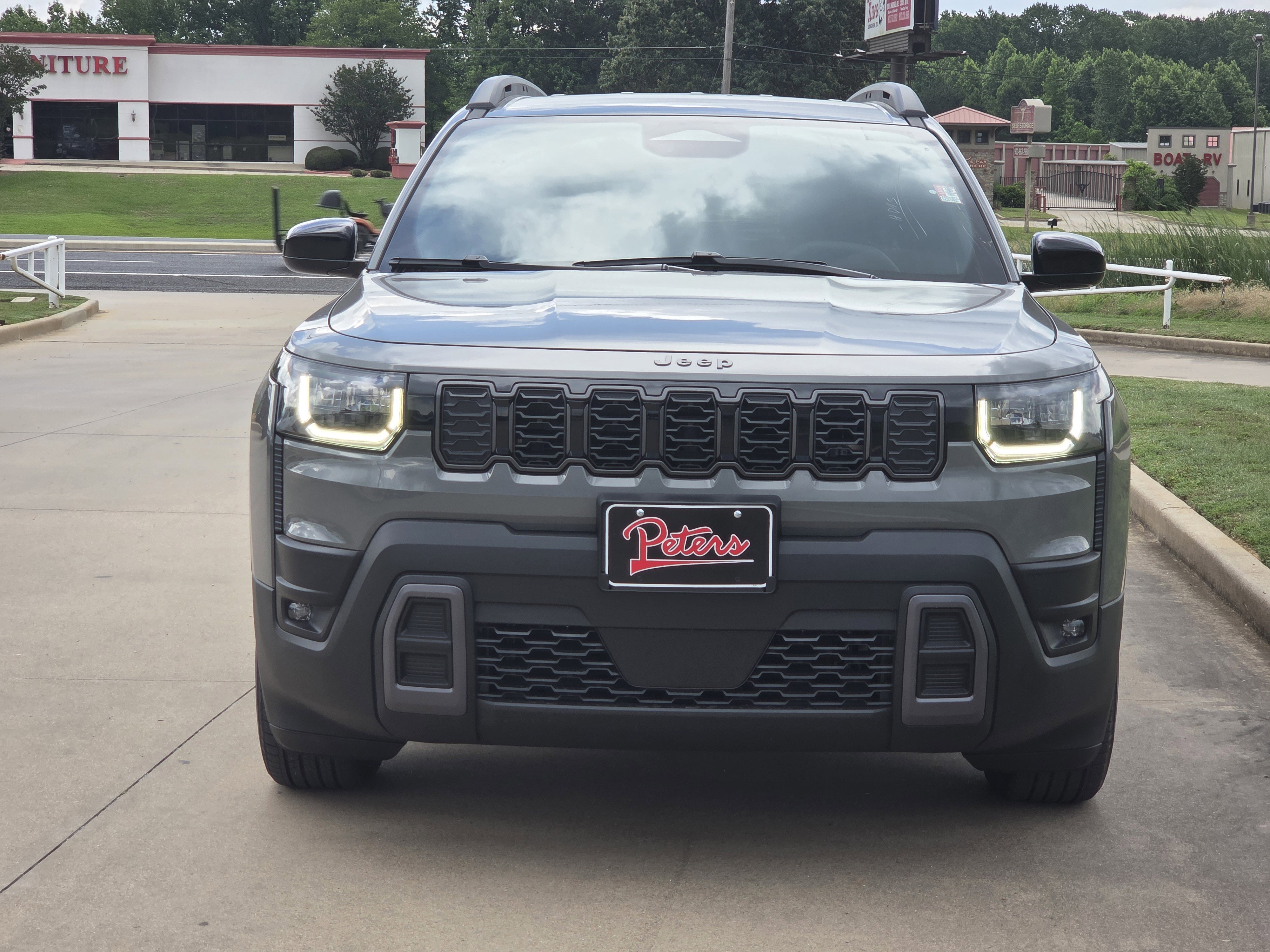 New 2026 Sting-Gray Clearcoat Jeep Laredo image 2