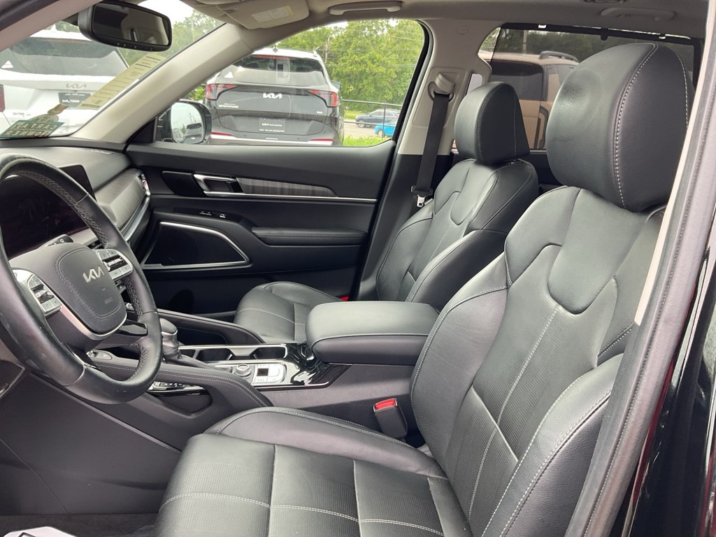 Certified Used 2024 Ebony Black Kia SX image 24