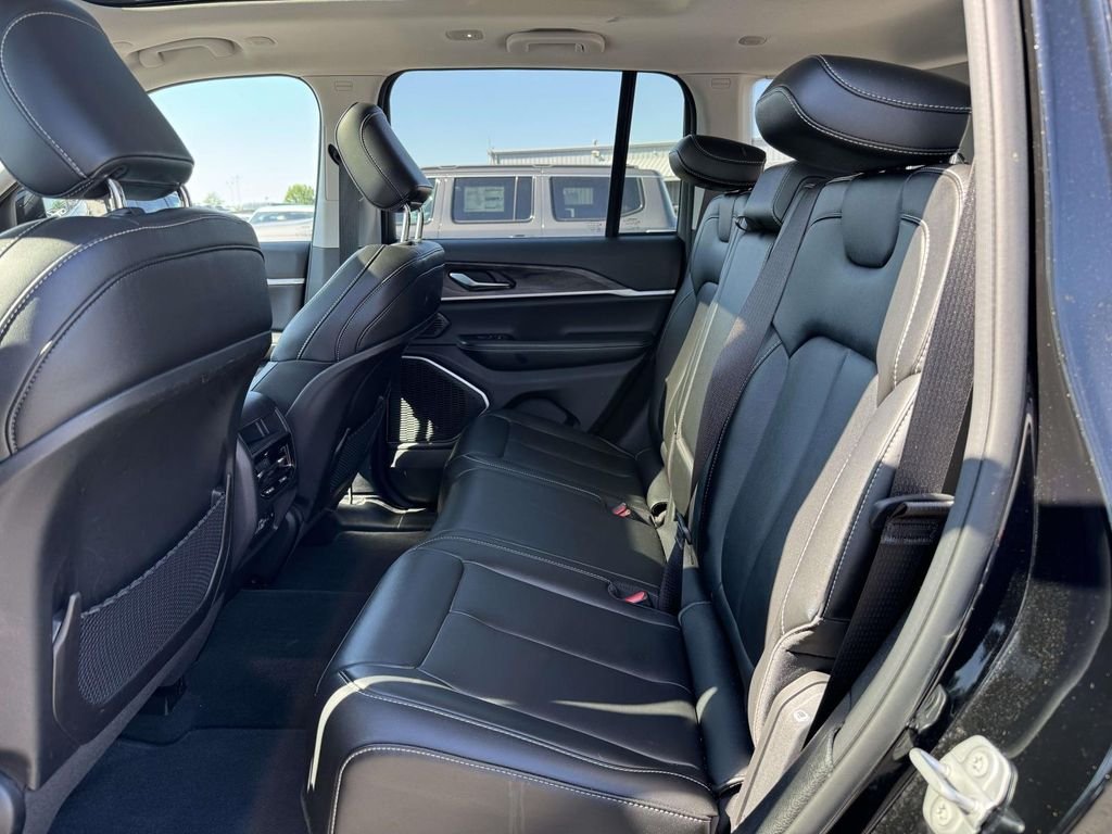 Used 2023 Black Jeep 4xe image 15