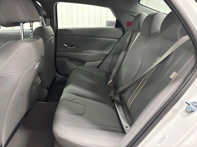New 2026 White Hyundai SEL Sport image 25