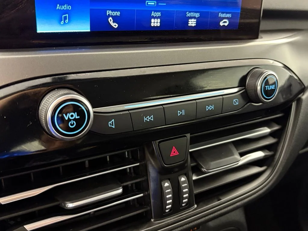 Used 2024 Silver Ford Active image 26