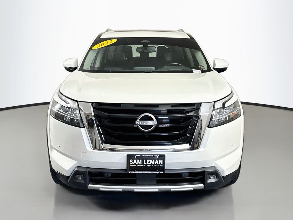 Used 2022 White Nissan Platinum image 2