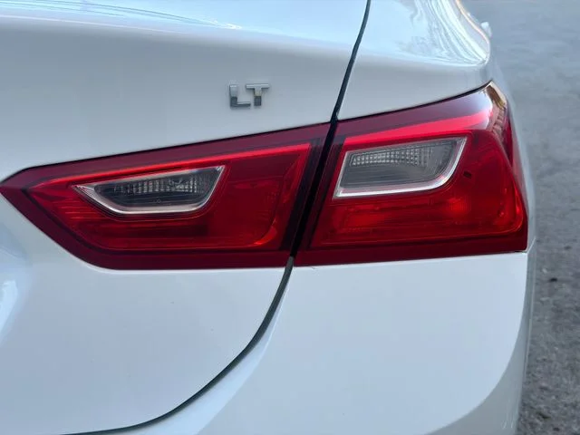Used 2025 Summit White Chevrolet LT image 25
