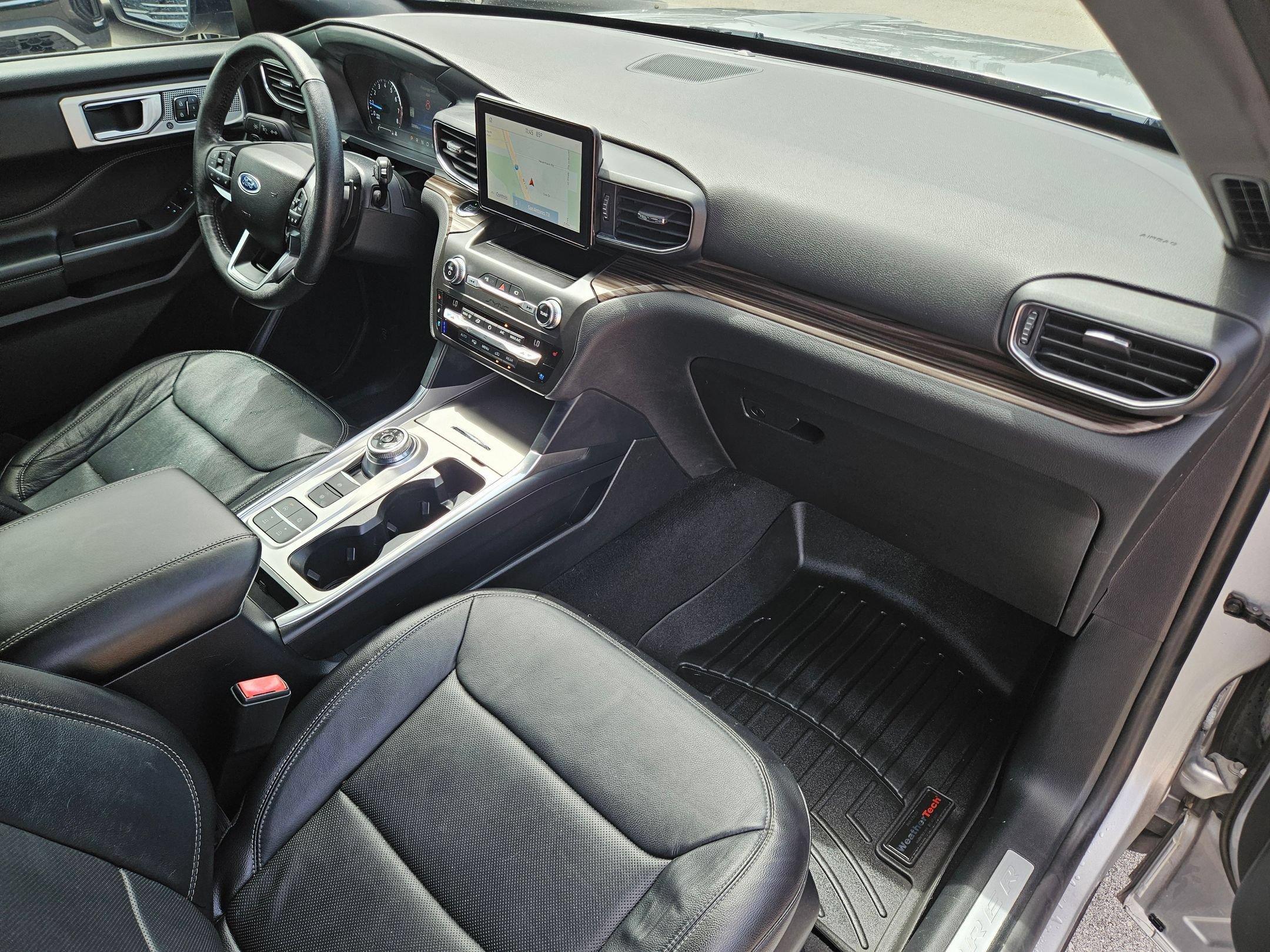 Used 2020 Silver Metallic Ford Limited image 25