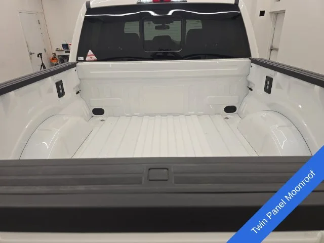 New 2026 Star White Metallic Tri-Coat Ford Platinum® image 21