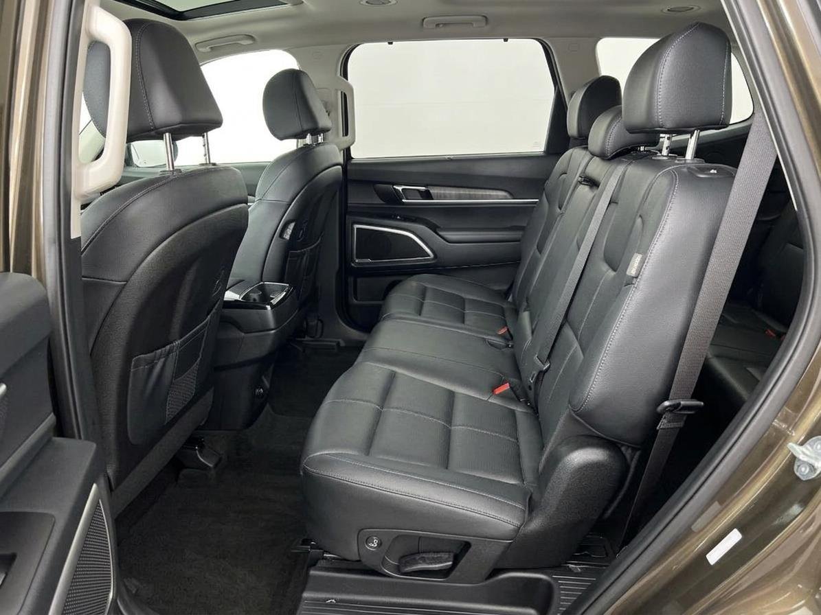 Used 2025 Dark Moss Kia EX image 17