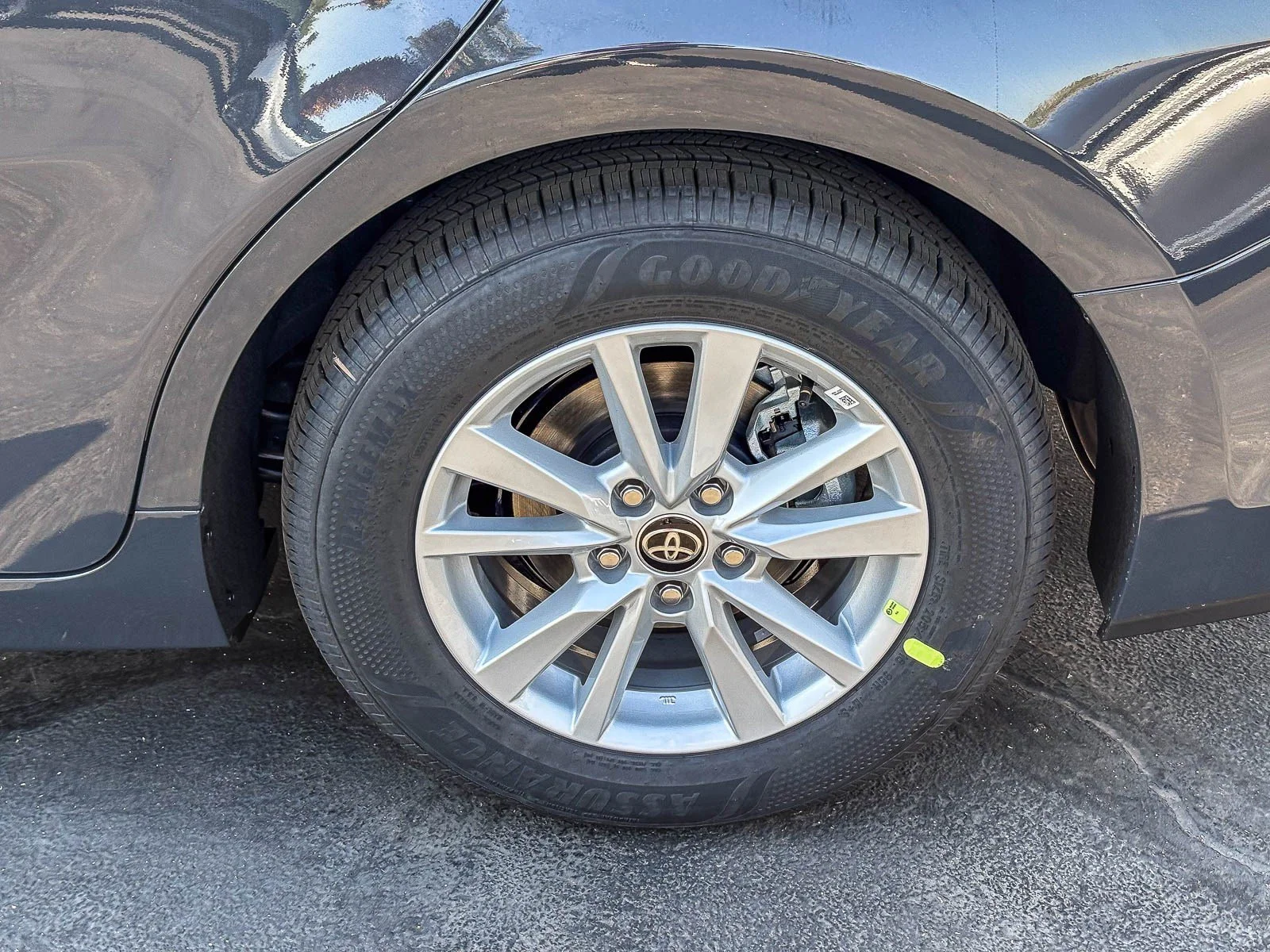 New 2026 01l7 Toyota LE image 11