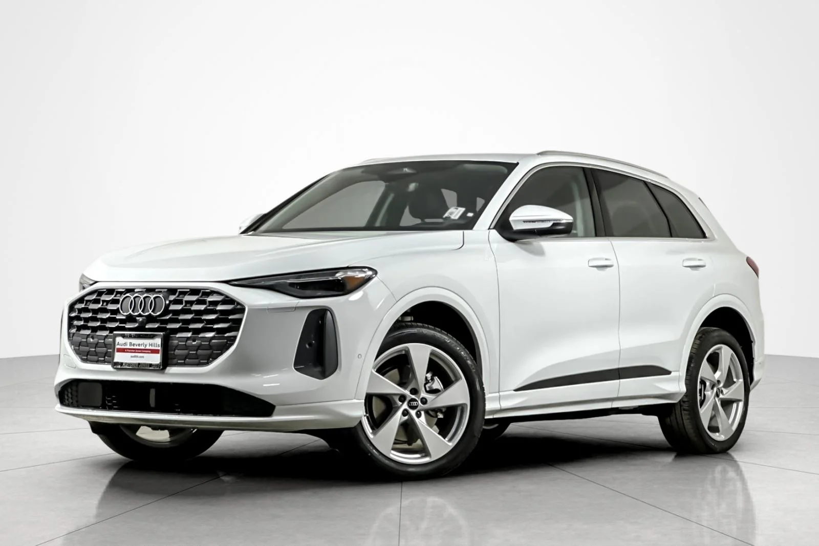 2025 Audi Q5 40 Premium Plus's photo