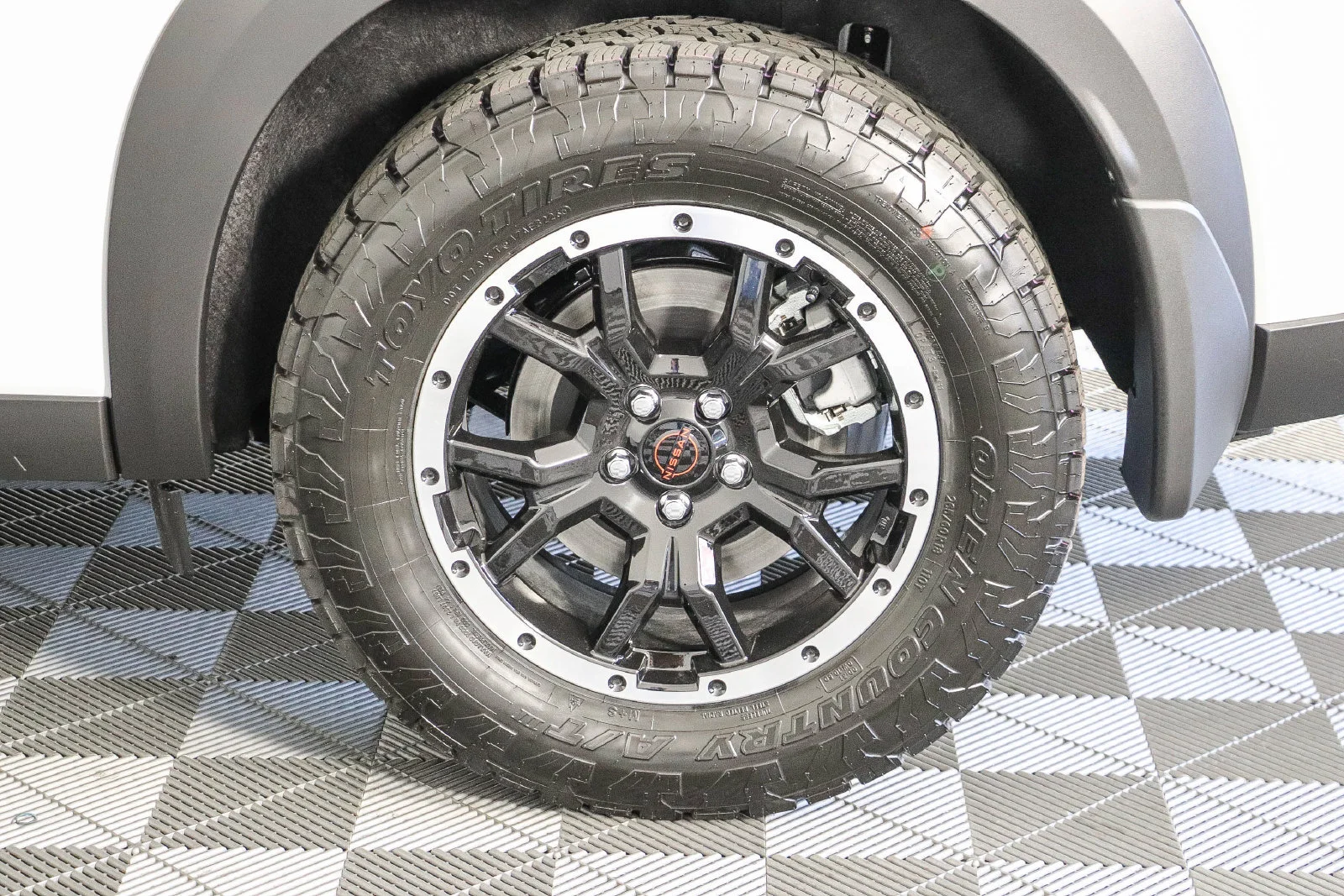 New 2026 Everest White Pearl TriCoat Nissan Rock Creek® image 12