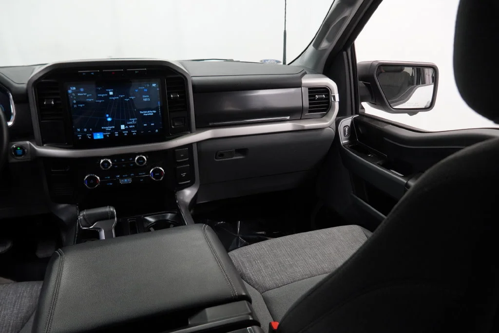 Used 2022 White Ford XLT image 25