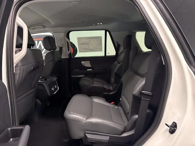 New 2026 Star White Metallic Tri-Coat Ford Active image 30