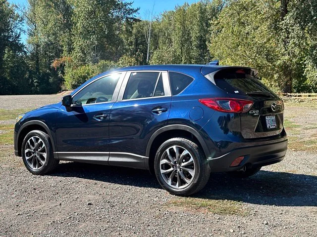 Used 2016 Deep Crystal Blue Mica Mazda Grand Touring image 7