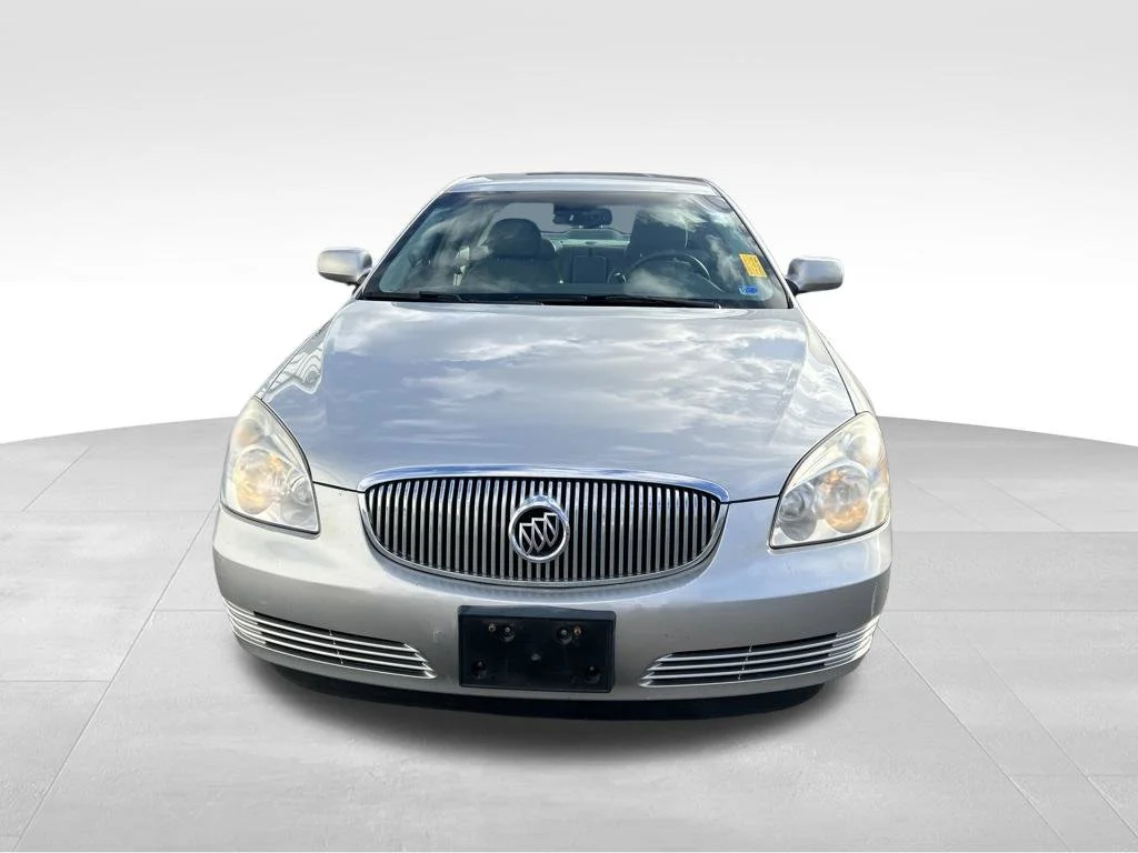 Used 2007 Silver Buick CXL image 9