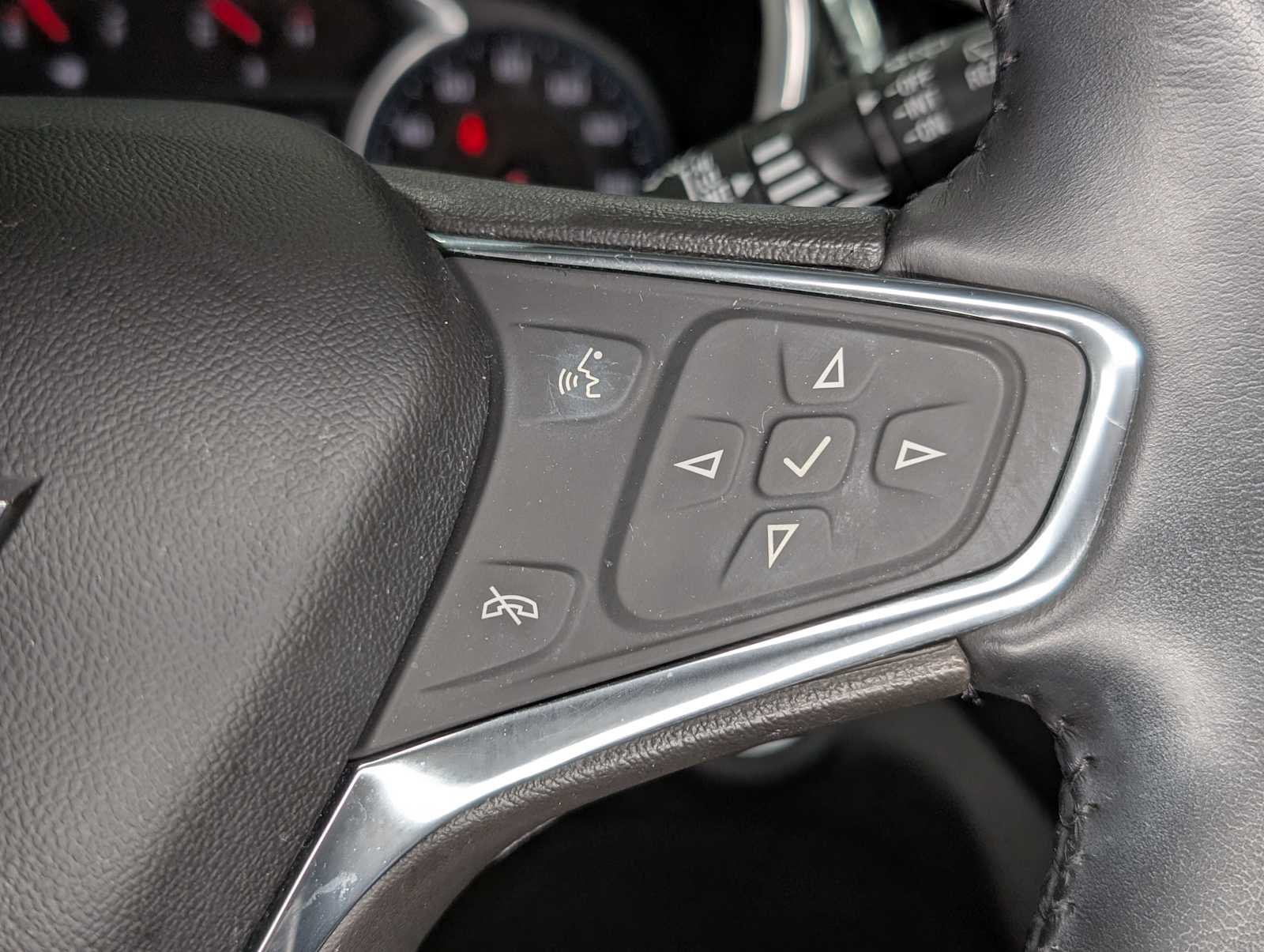 Used 2021 Midnight Blue Metallic Chevrolet LT image 34