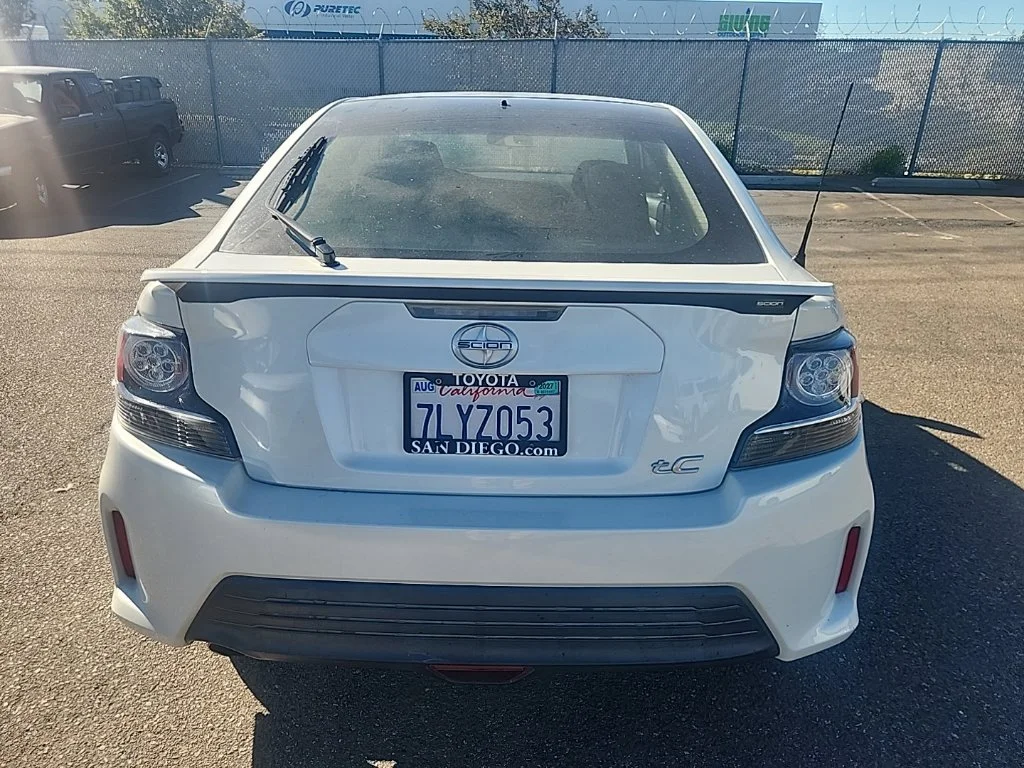 Used 2016 White Scion Base image 11