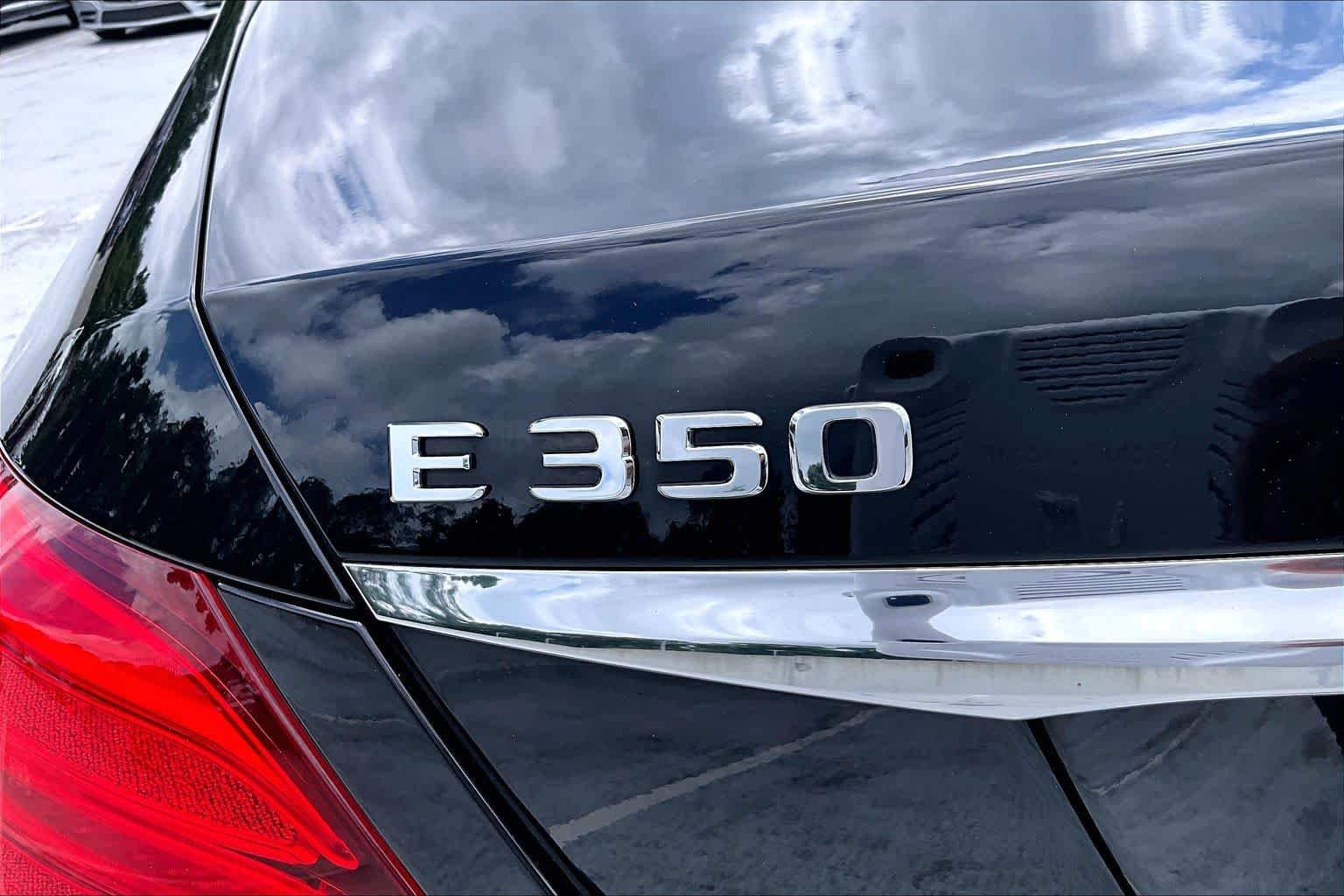 Used 2020 Obsidian Black Metallic Mercedes-Benz E 350 image 30