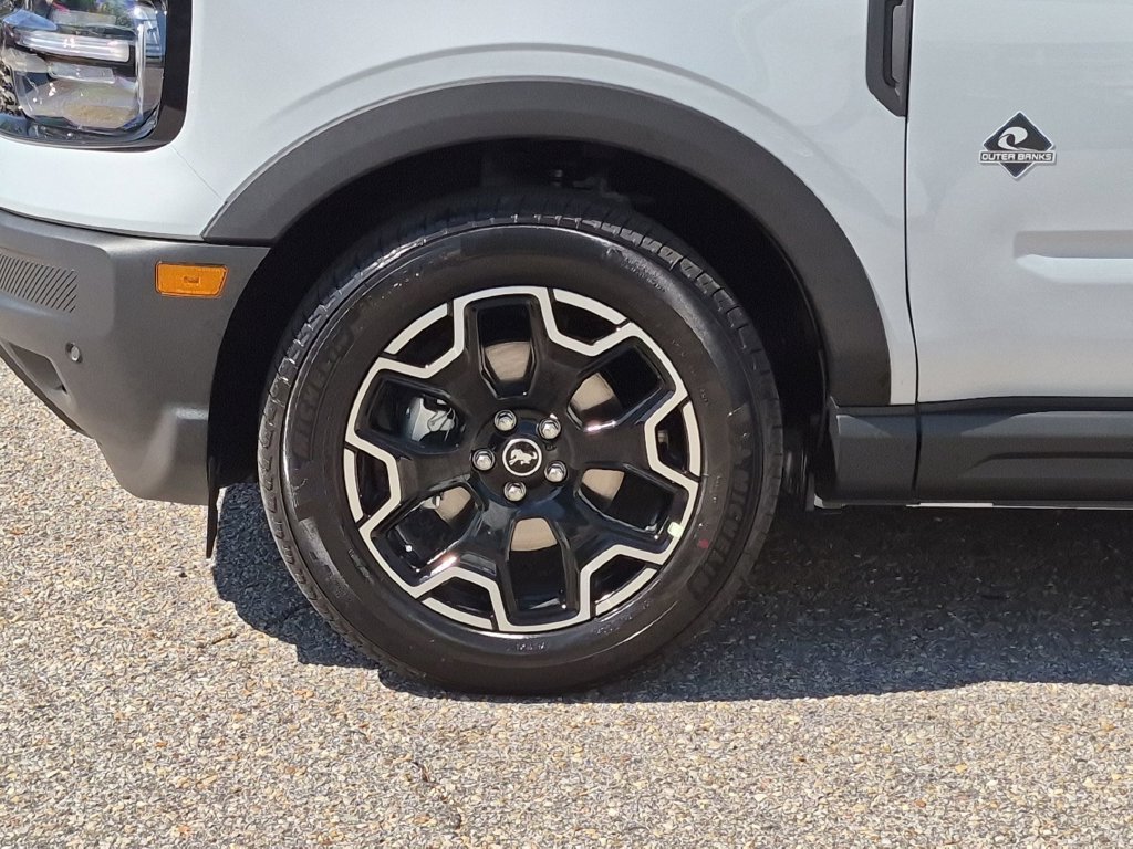 New 2026 Space White Metallic Ford Outer Banks® image 12