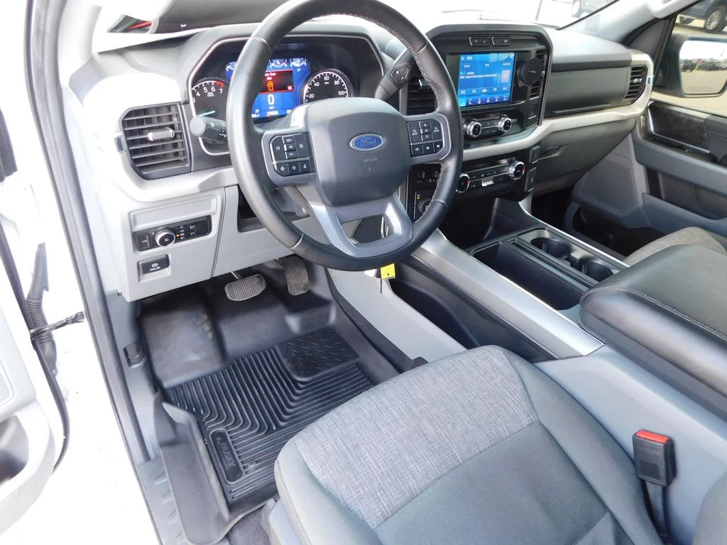 Used 2023 Oxford White Ford XLT image 20