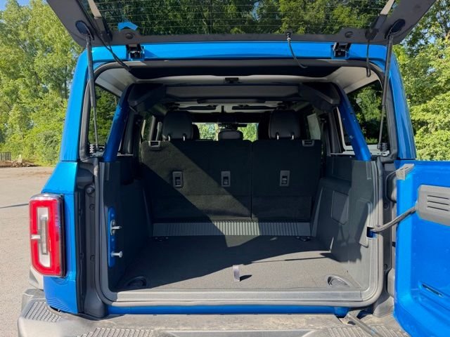 New 2026 Velocity Blue Metallic Ford Badlands image 19