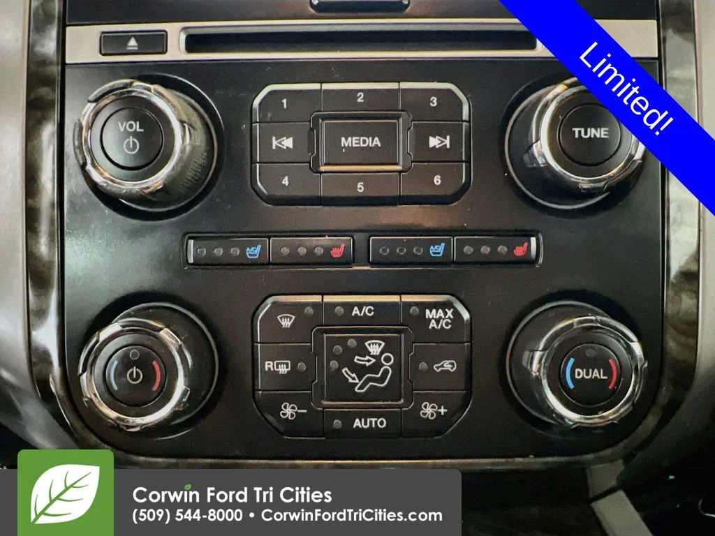 Used 2017 White Platinum Clearcoat Metallic Ford Limited image 9