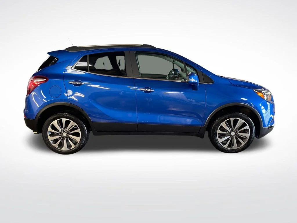 Used 2017 Blue Buick Preferred II image 7