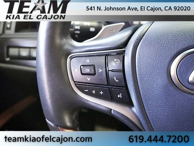 Used 2024 White Lexus 300h Ultra Luxury image 39