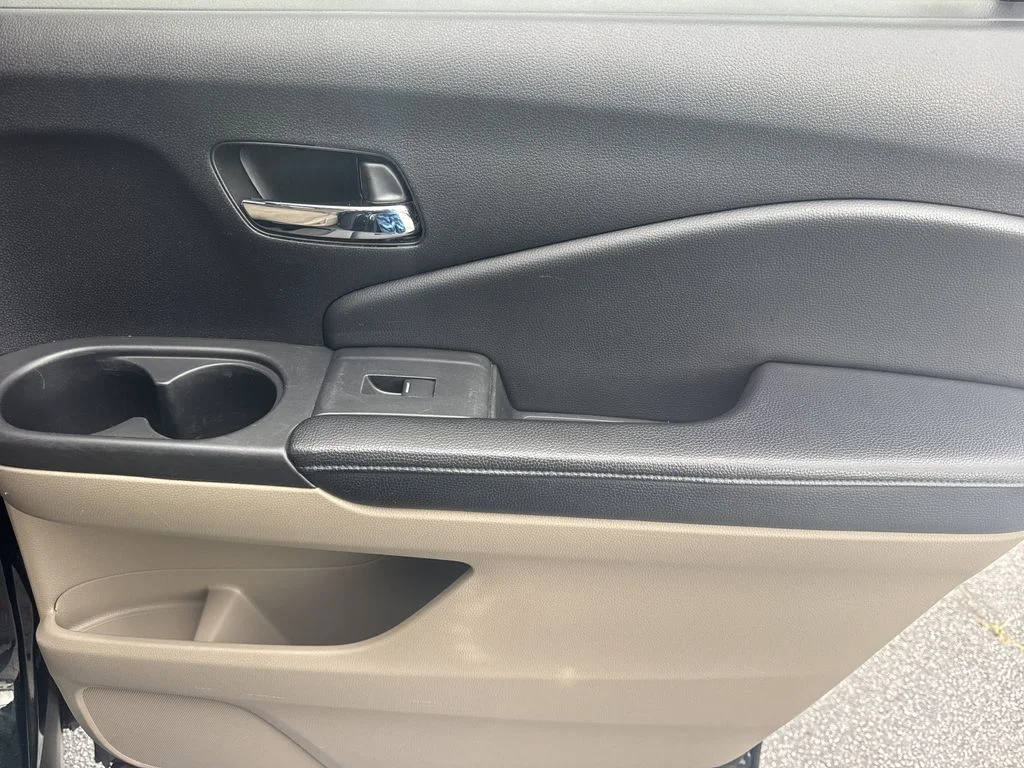 Used 2018 Beige Honda EX image 16