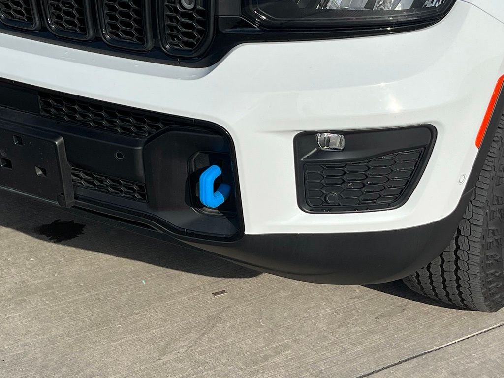 Used 2025 White Jeep Trailhawk 4xe image 5