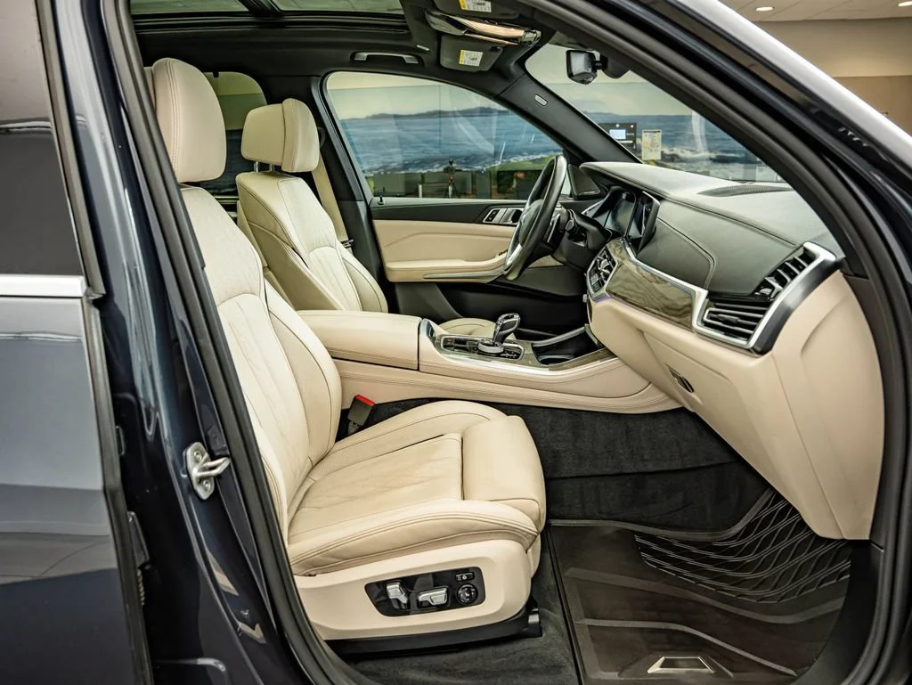 Used 2019 Arctic Gray Metallic BMW xDrive40i image 41