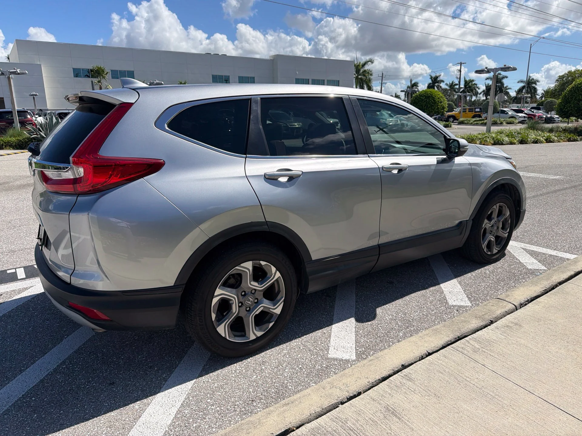 Used 2019 Lunar Silver Metallic Honda EX-L image 13