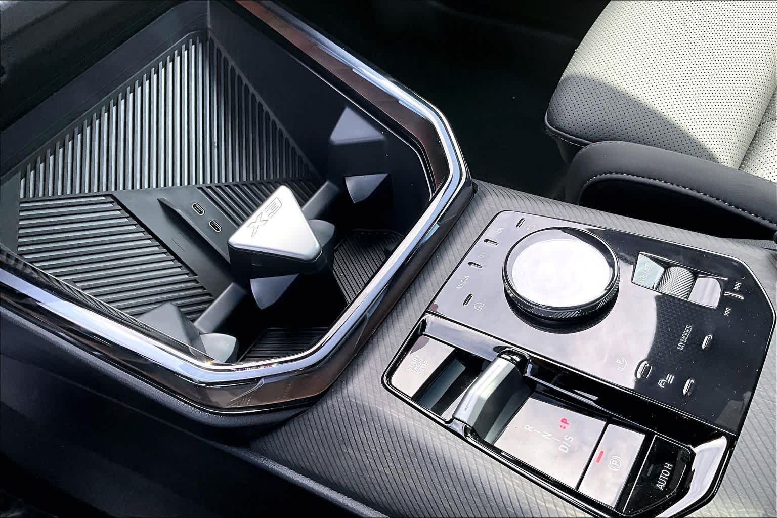 New 2026 Alpine White BMW 30 xDrive image 7