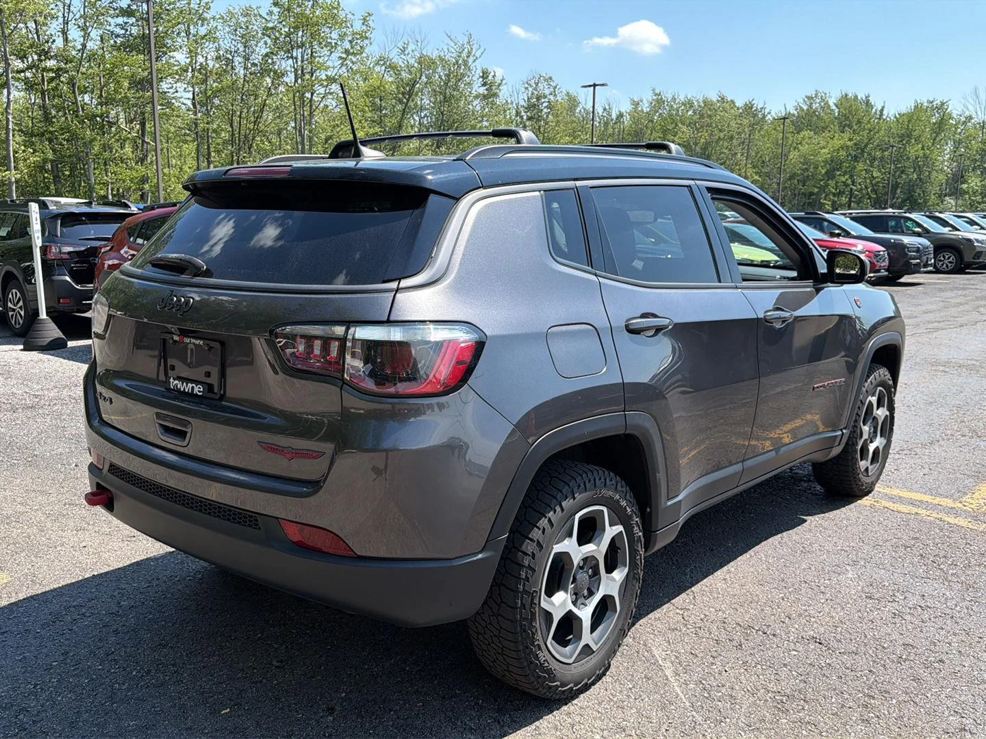 Used 2022 Granite Crystal Metallic Clearcoat Jeep Trailhawk image 3