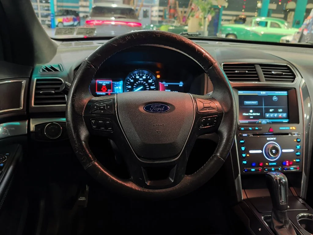 Used 2016 Ford Explorer Limited with VIN 1FM5K8FH2GGA68700 for sale in Reading, PA