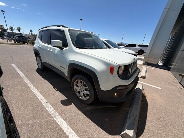 Used 2016 Alpine White Jeep Latitude image 5