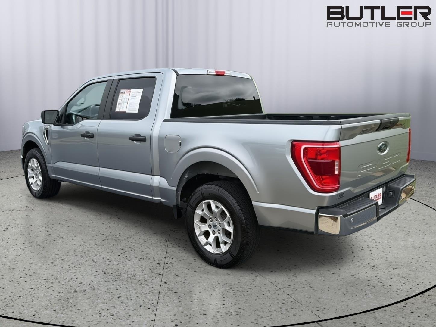 Used 2023 Iconic Silver Ford XLT image 4