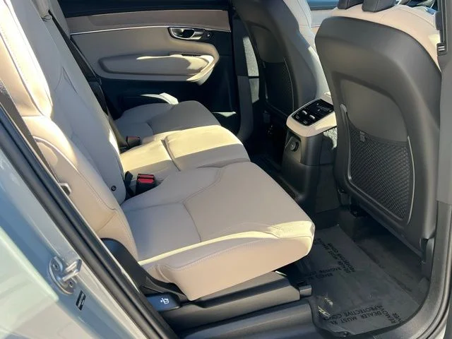 2026 Volvo XC90 Plus - Photo 26