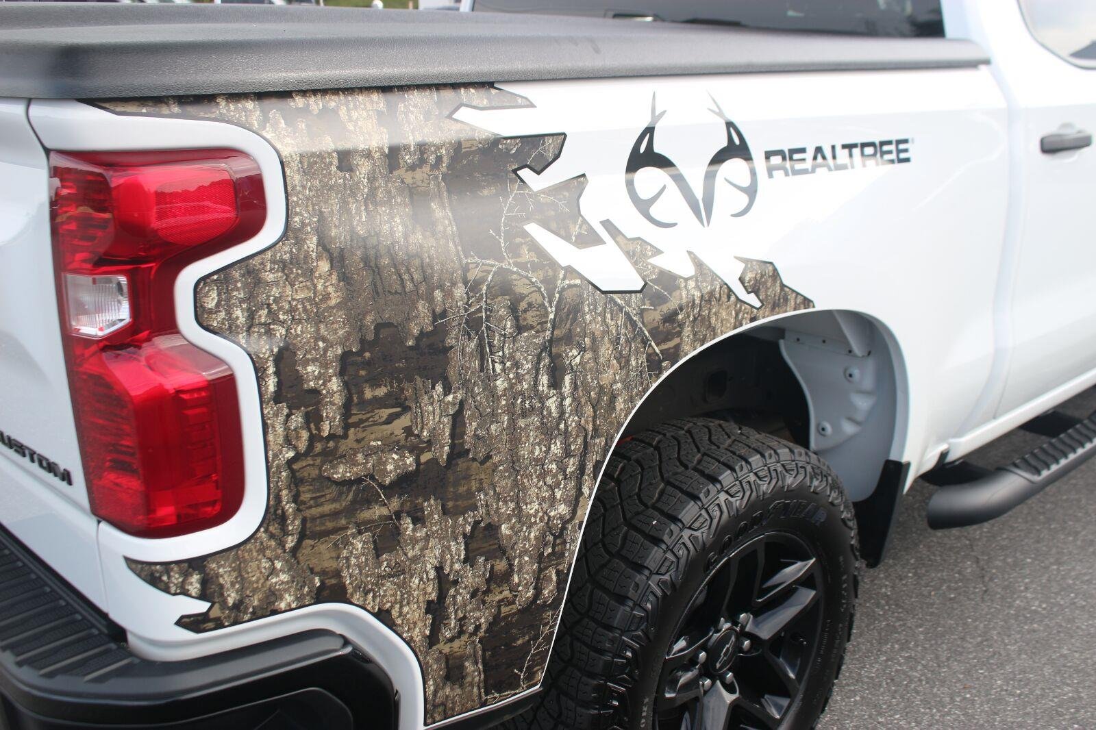 Used 2024 Summit White Chevrolet Custom Trail Boss image 12