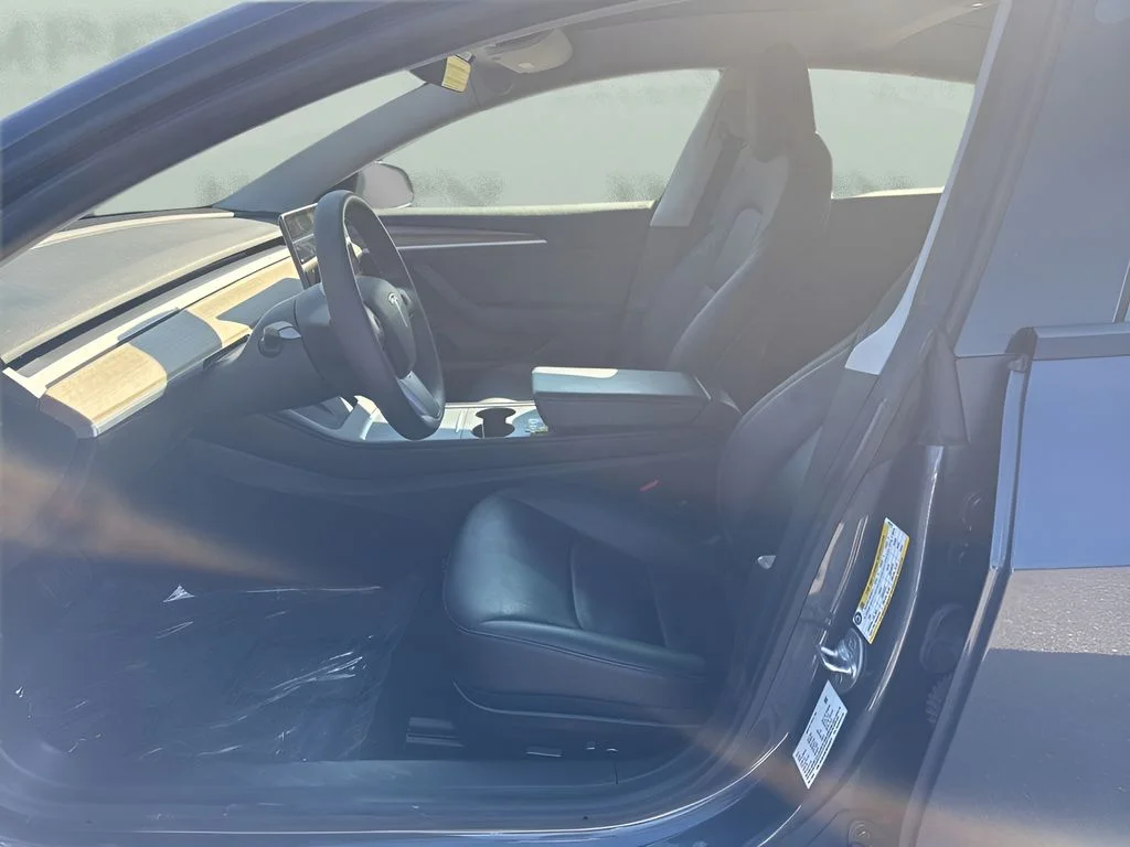 Used 2021  Tesla Long Range image 9
