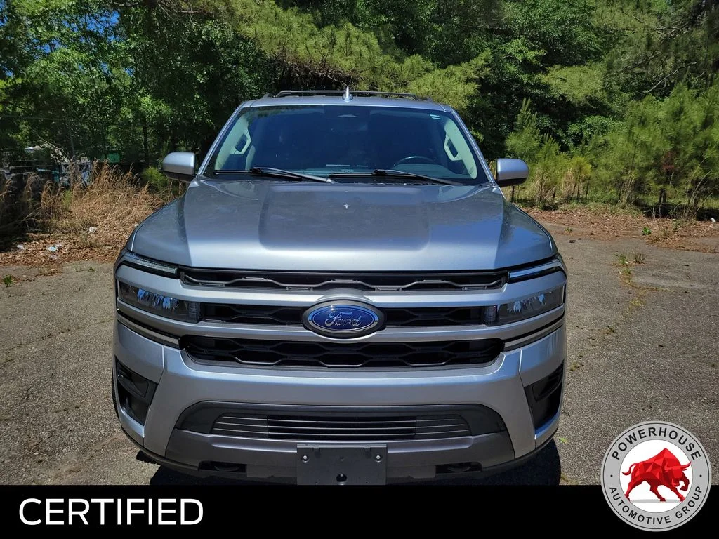Used 2023 Silver Ford XLT image 10