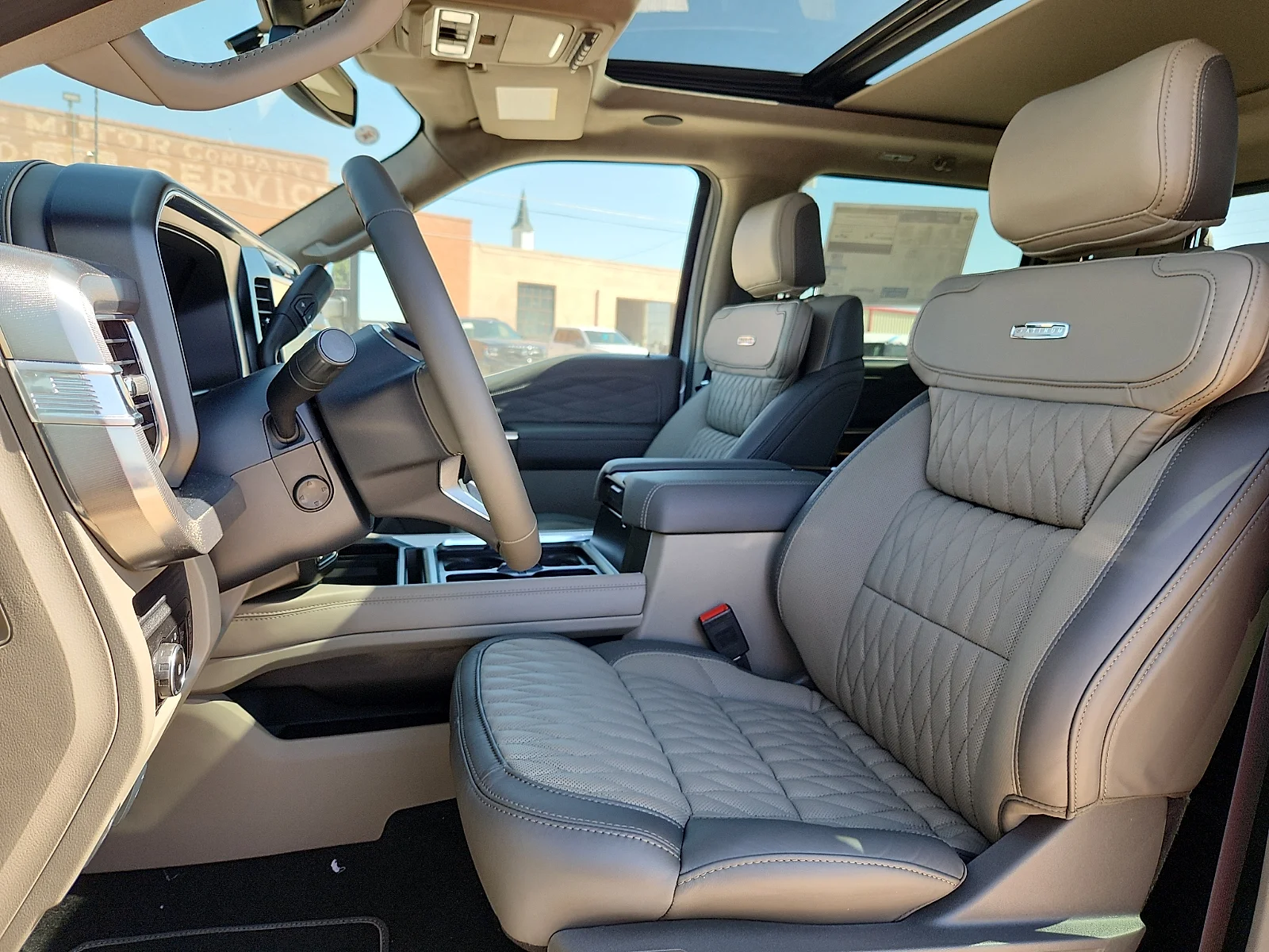 New 2026 Avalanche Ford Platinum image 17