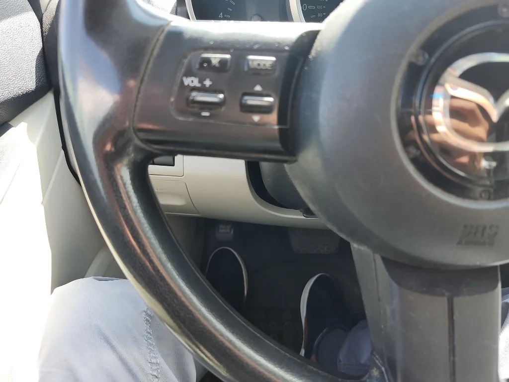 Used 2007  Mazda Sport image 21