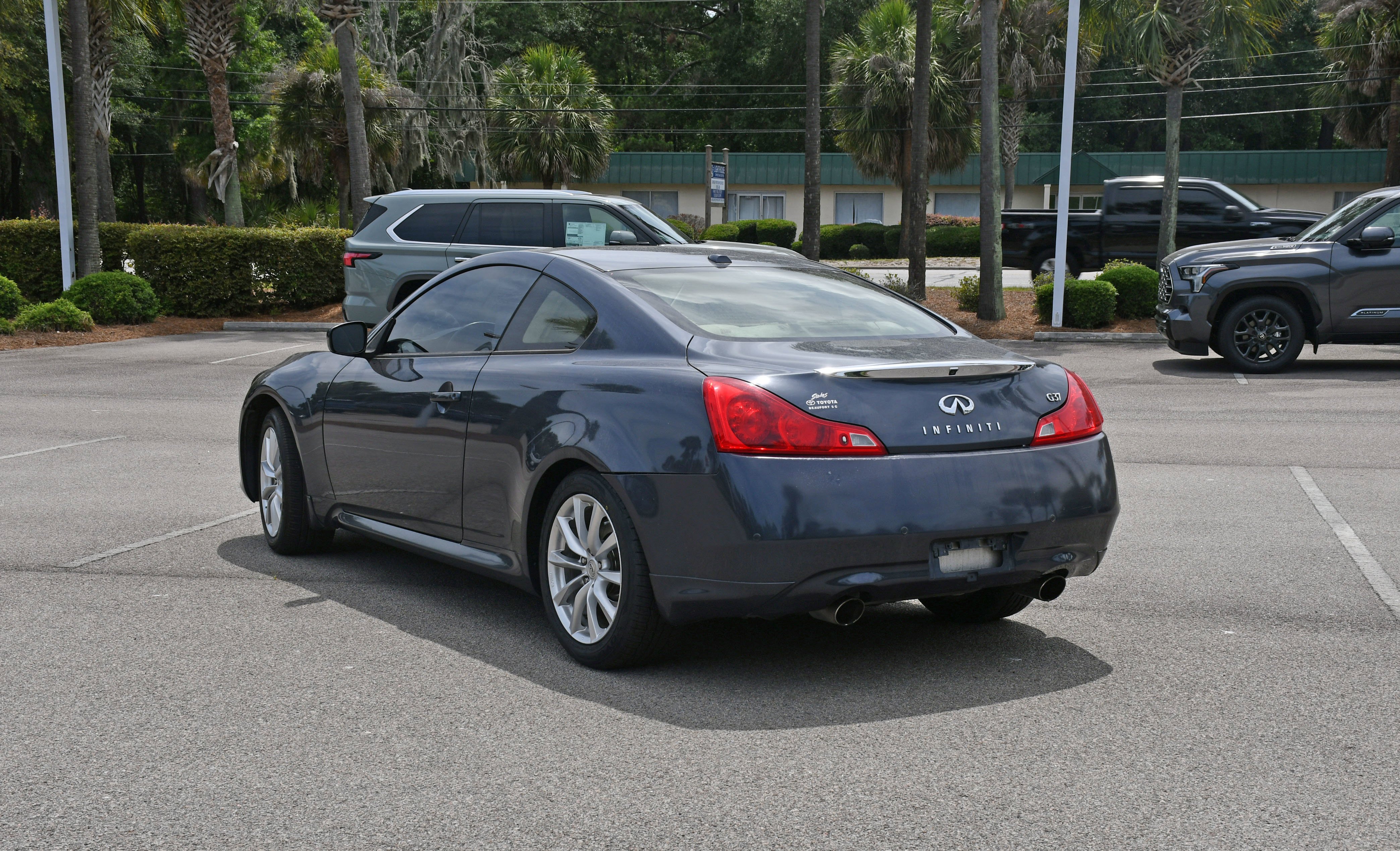 Used 2013 Blue INFINITI Journey image 4