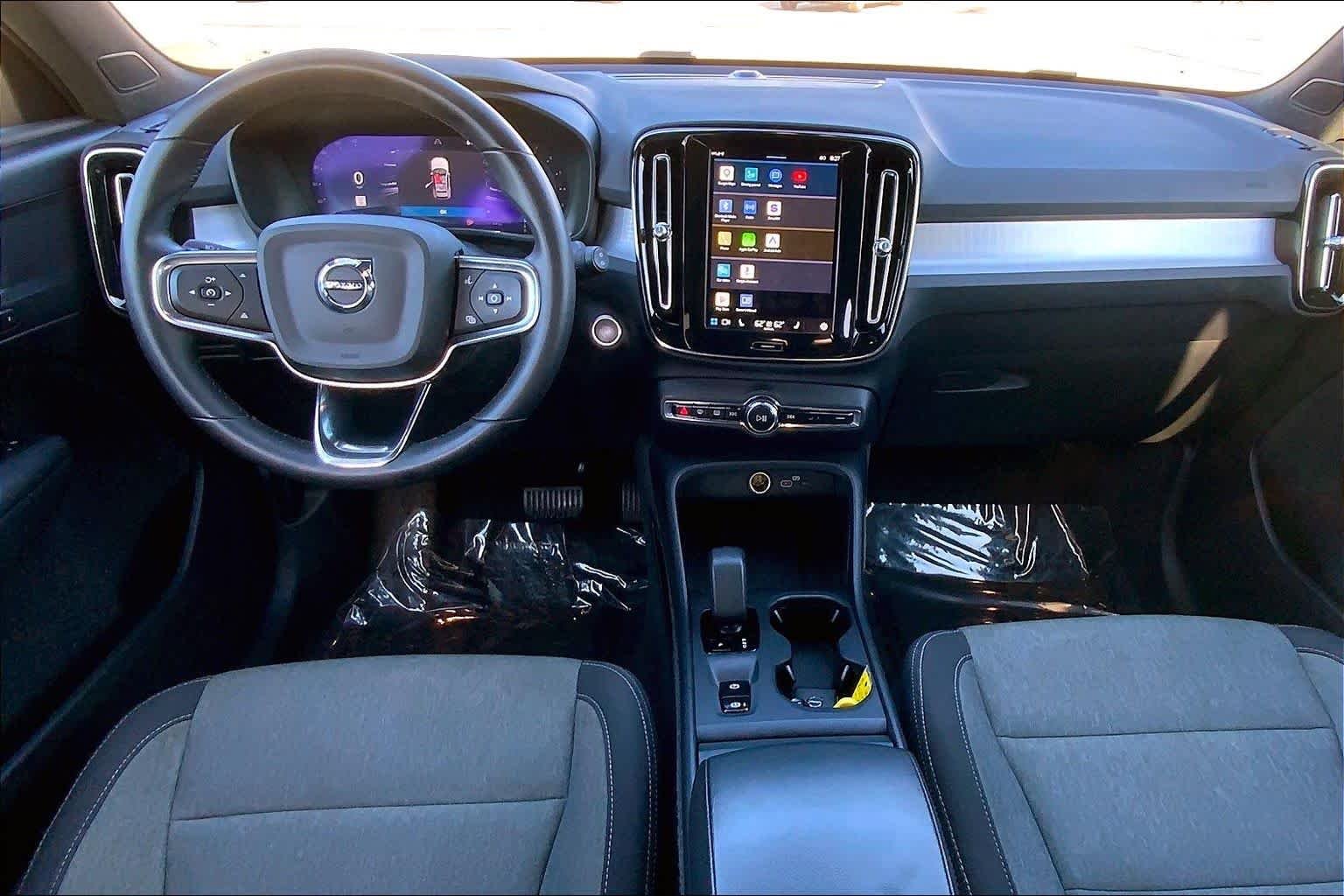 2024 Volvo XC40 Core - Photo 15