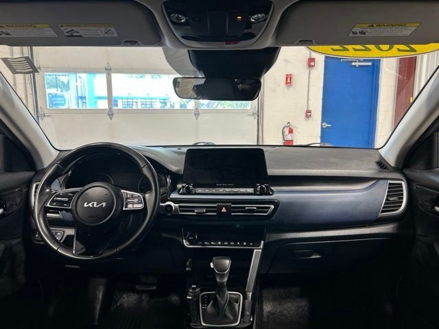 Used 2022 Neptune Blue Kia S image 15