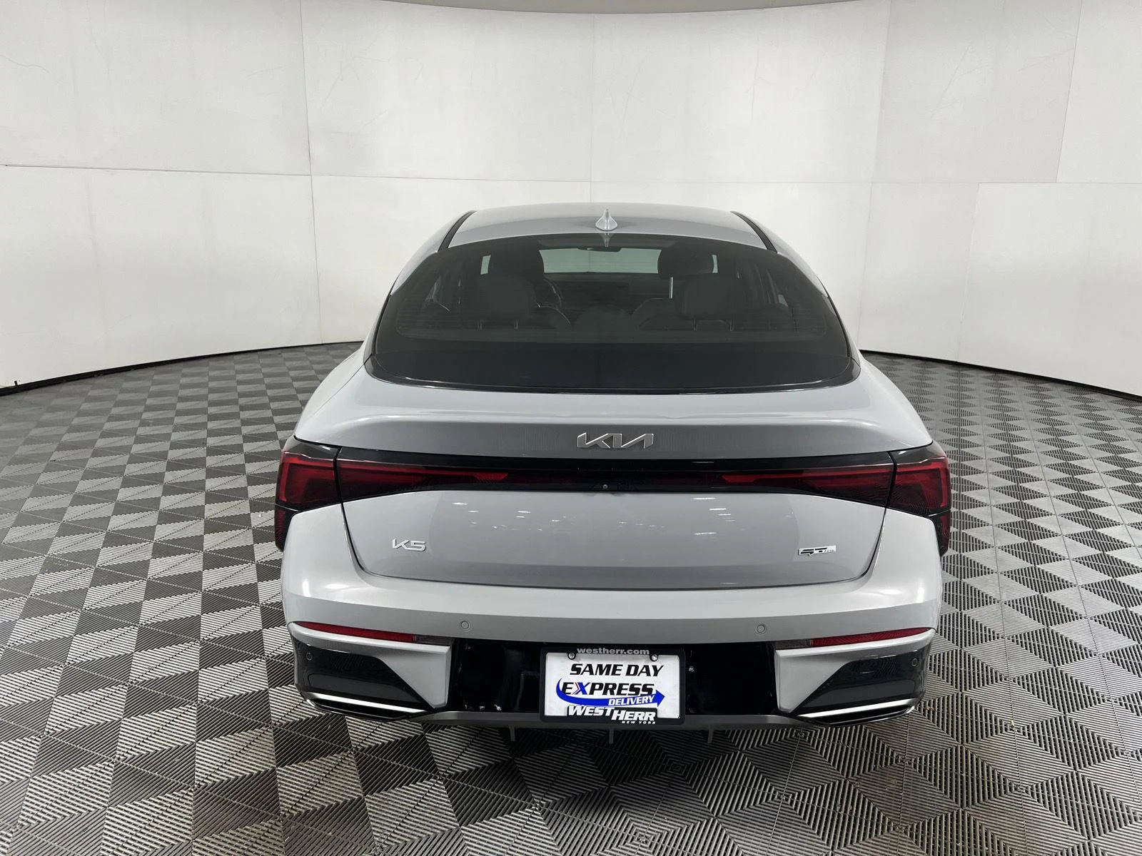 Certified Used 2025 Wolf Gray Kia GT-Line image 23